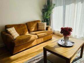 Bright and calm apartment - Watford